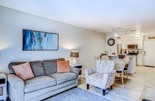 Folly Field Condo | 2nd-Floor Condo w/Balcony, Fast WiFi, Shared Pools, Game Room, Hot Tub, Gym, A/C