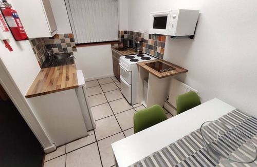 Blackpool Town Center Apartment | 2nd floor double & bunk bed room apartment.