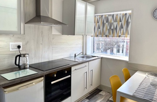 Blackpool Town Center Apartment | 2nd floor double & bunk bed room apartment.