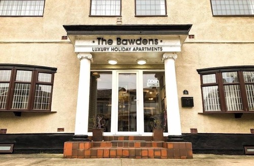 Blackpool Town Center Apartment | 2nd floor double & bunk bed room apartment.