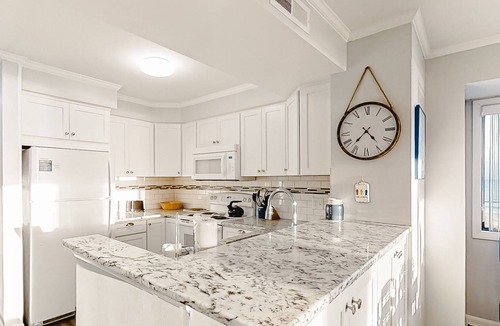 Atlantic Beach Condo | 2nd-floor oceanfront condo w/free WiFi, private W/D, beach views, & shared pool