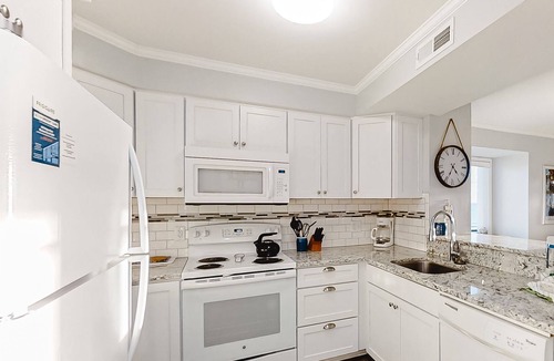 Atlantic Beach Condo | 2nd-floor oceanfront condo w/free WiFi, private W/D, beach views, & shared pool