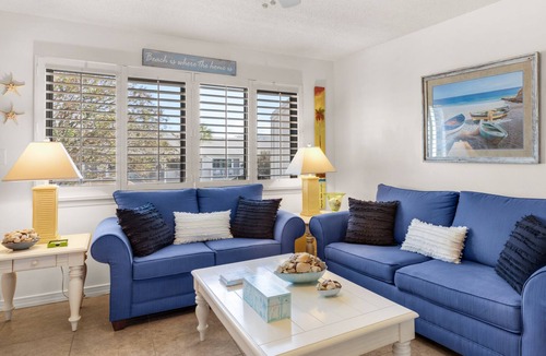 Seagrove Beach Condo | 2nd Floor Studio for 4: Pool + 300 Yards to the Beach
