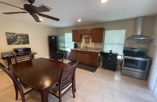 Oakes Estates House | 2nd Floor Studio on 2 Acre Gated Estate