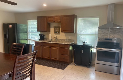 Oakes Estates House | 2nd Floor Studio on 2 Acre Gated Estate