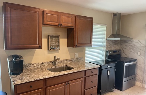 Oakes Estates House | 2nd Floor Studio on 2 Acre Gated Estate