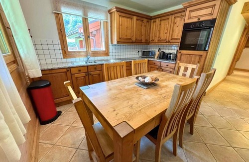 Le Bettaix Apartment | 2nd floor, balcony, tv, ski locker, 66m², Les Menuires