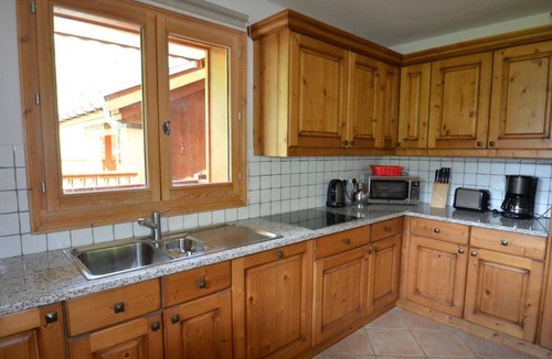 Le Bettaix Apartment | 2nd floor, balcony, tv, ski locker, 66m², Les Menuires