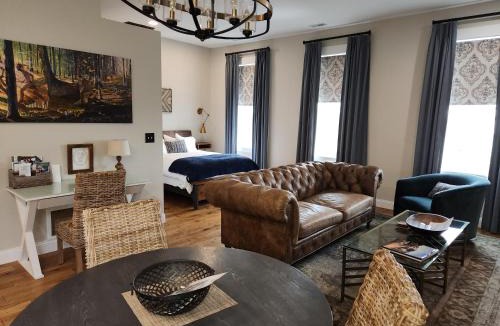 Washington House | 2nd St Loft Riverview