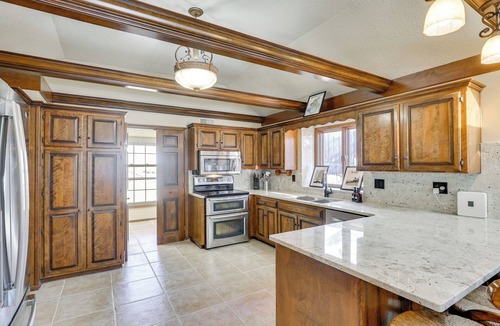 Blue Springs House | 3,000-Sq-Ft Group Getaway w/Pool Near Kansas City