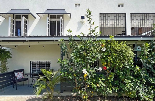 Rockley Condo | 3/2 Condo & 2-min walk to beach