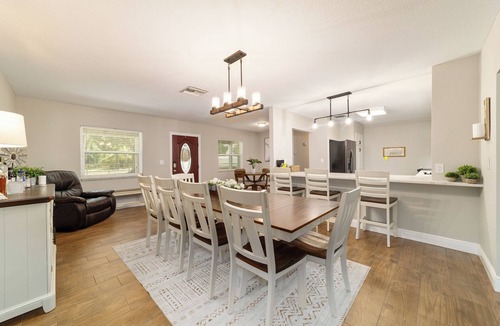 Crystal River House | 3/2 NEWLY REMODELED HOME IN CRYSTAL RIVER! Bring your boat and RV/Camper!
