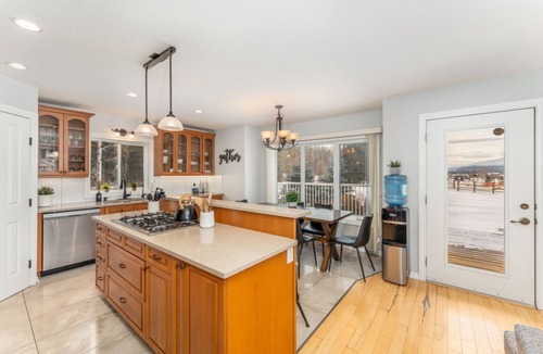 Division No. 14 House | 3,500 SF Tranquil Retreat | HEATED Pool & Hot Tub | Games & Home Theatre Room