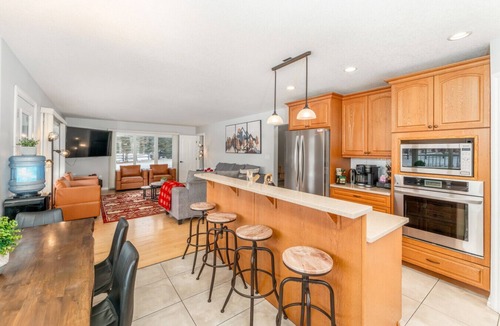 Division No. 14 House | 3,500 SF Tranquil Retreat | HEATED Pool & Hot Tub | Games & Home Theatre Room