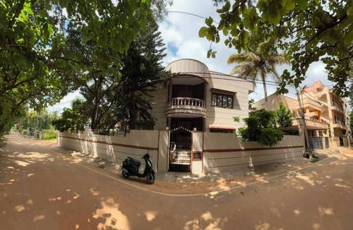 Bengaluru House | 3 AC -bedroom luxurious bungalow in Byrathi with fitness equipments &WiFi