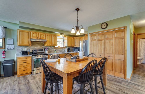 Benezette Cabin | 3-Acre Benezette Cabin: Hot Tub, Grill & Mtn View
