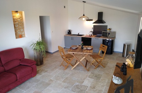 Berson House | 3 apartments with private pool and Jacuzzi