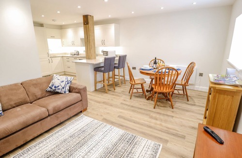 Rastrick Cottage | 3 BARN COTTAGES, family friendly, with a garden in Norwood Green