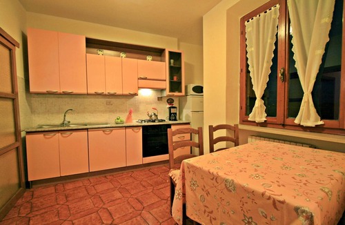 Radicondoli House | 3 BD house 7 mins walk to center w /private pool