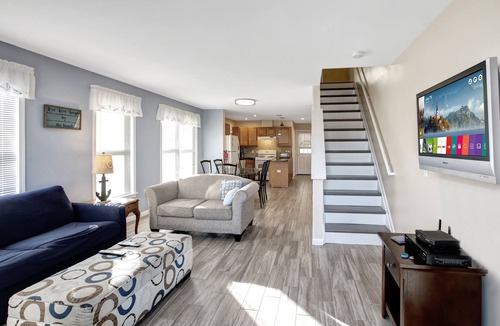 Seaside Heights House | 3 Bdr 2Bath 2 minutes walk to the boardwalk and beach NO PROMS or GRAD PARTIES