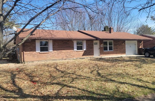 Otterbien Home House | 3 BDR Ranch w/Fenced yard, laundry, garage + more