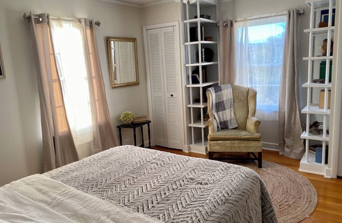 Rockbridge Baths House | 3-Bdrm Farmhouse w/Great Mountain Views