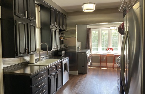 Athens House | 3 bdrm home, walking distance to OU & Court St. Pool, balcony, wi-fi, & parking