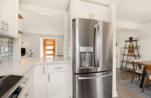 North Queen Anne House | 3 BDRM Luxury Craftsmen | Queen Anne | Family/Pet+