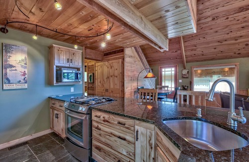 Incline Village House | 3 Bdrm Quintessential Cabin in the Woods On a Creek Sleeps 5