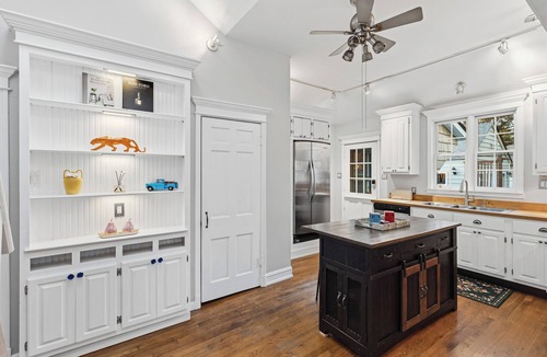 Vollintine-Evergreen House | 3-Bdrm Steps from Rhodes College, Near Zoo w/Best Backyard and Upstairs Loft