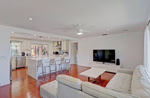 Lake Clarke Shores House | 3-BED / 2-BATH / HEATED POOL HOME IN WEST PALM BEACH