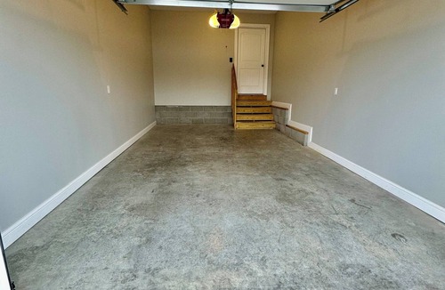 Richmond Apartment | 3 Bed 2 Bath Modern Apartment, Utilities Included, Near I-75