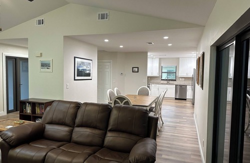 Palm River Estates House | 3 bed/2 bath pool home & hot tub in Naples. Great neighborhood. 3 miles to beach
