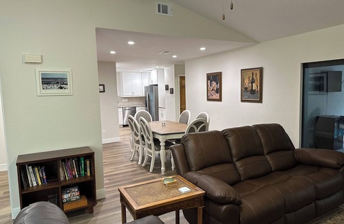 Palm River Estates House | 3 bed/2 bath pool home & hot tub in Naples. Great neighborhood. 3 miles to beach
