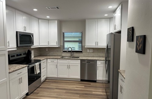 Palm River Estates House | 3 bed/2 bath pool home & hot tub in Naples. Great neighborhood. 3 miles to beach