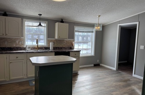 Benton House | 3 bed 2 bath spacious and cozy Newly remodeled home at Kentucky lake Benton ky