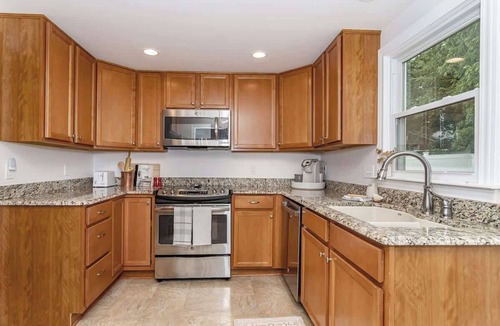 Ames House | 3 bed/2 bath-Walk to Jack Trice Stadium