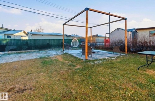 Northeast Edmonton House | 3 bed 2 bathrooms