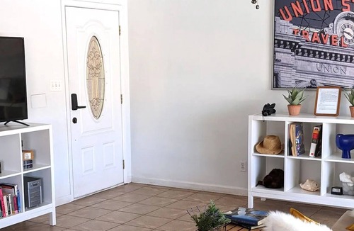 Trail West House | 3 bed 2bath Midcentury Modern Home in Old Town Scottsdale w Pool!
