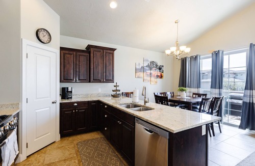 Sienna Hills House | 3 Bed/3.5 Bath | The Casitas | Close to Biking, Hiking and Adventure