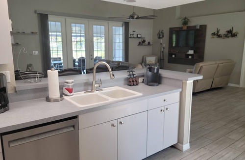 White Marsh House | 3 bed/3 bath with Stunning Lakeview from private pool