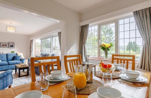 Ashbourne House | 3 Bed in Ashbourne oc-e27970