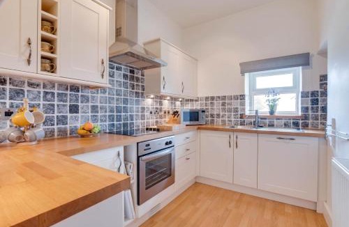 Bainbridge Apartment | 3 Bed in Bainbridge oc-ds1026