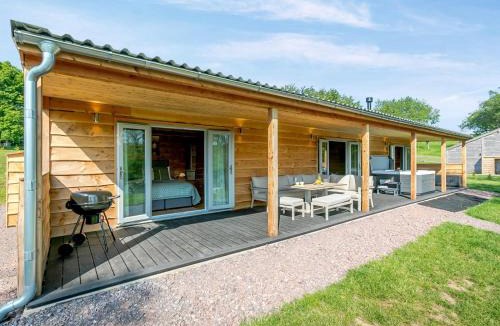Cullompton Cabin | 3 Bed in Cullompton oc-96118