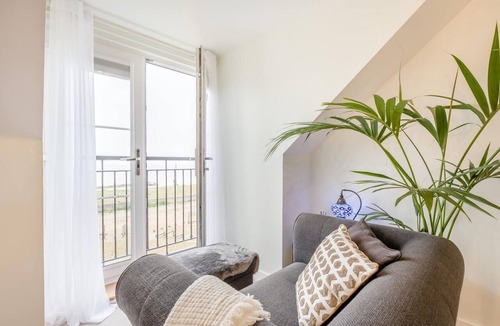Felixstowe Cottage | 3 Bed in Felixstowe (oc-c27791)