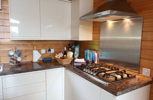 Perth Ski Chalet | 3 Bed in Luncarty (oc-l30406)