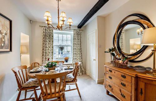 Middleham House | 3 Bed in Middleham oc-78935