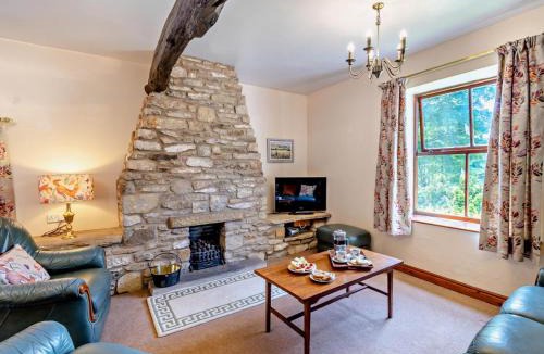 Cropton House | 3 Bed in Pickering oc-92356