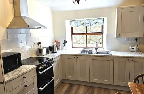 Cropton House | 3 Bed in Pickering oc-92356