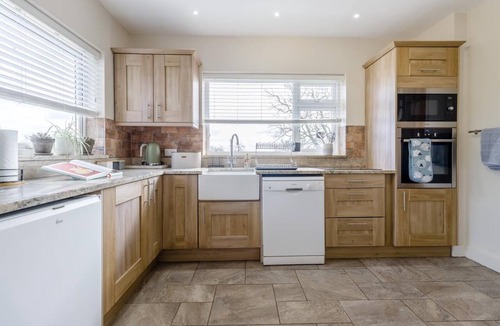 Longford Cottage | 3 Bed in Selattyn (oc-w34593)